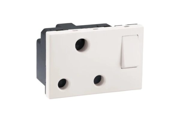 lg-679226-web-r.jpg MYRIUS 16A-Switch Socket-3 Pin-3 Module-Classic White | Legrand